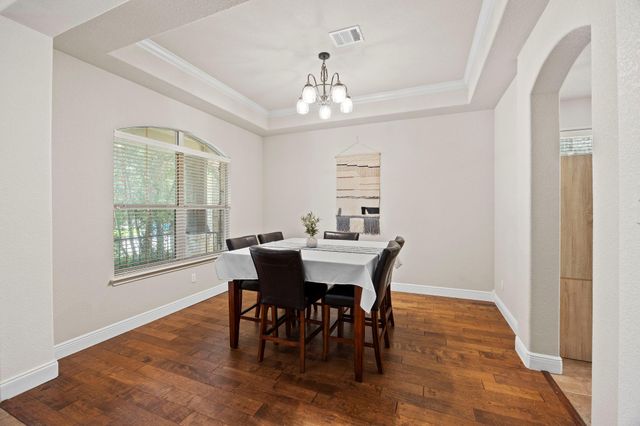 401 Wiltshire DR, Hutto, TX 78634