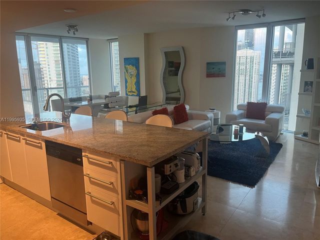 185 SW 7th St 3211, Miami, FL 33130