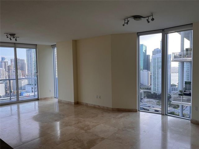 185 SW 7th St 3211, Miami, FL 33130