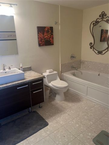 185 SW 7th St 3211, Miami, FL 33130