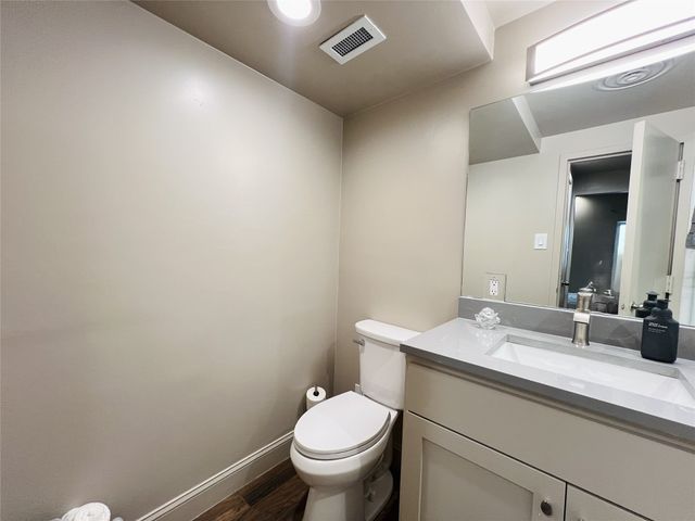 6211 W Northwest Highway G224, Dallas, TX 75225