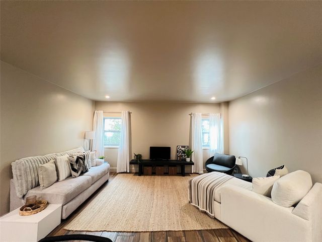 6211 W Northwest Highway G224, Dallas, TX 75225