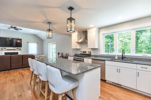 15 Pigeon Hill Road, Brookline, NH 03033