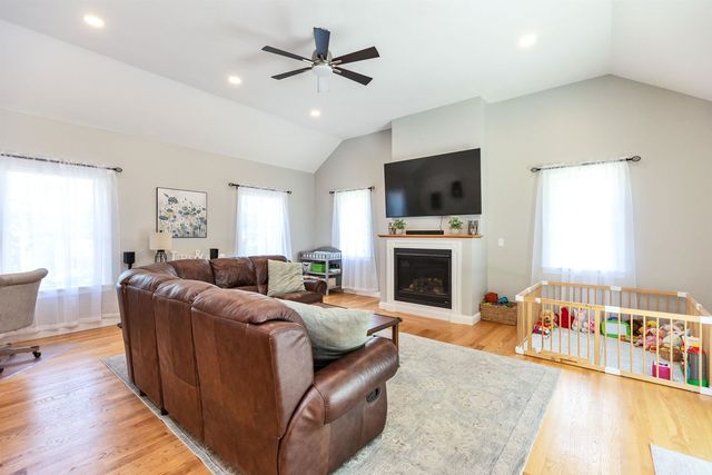 15 Pigeon Hill Road, Brookline, NH 03033