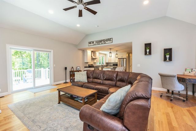 15 Pigeon Hill Road, Brookline, NH 03033