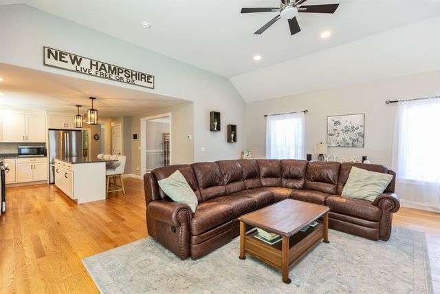 15 Pigeon Hill Road, Brookline, NH 03033