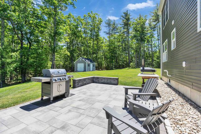 15 Pigeon Hill Road, Brookline, NH 03033