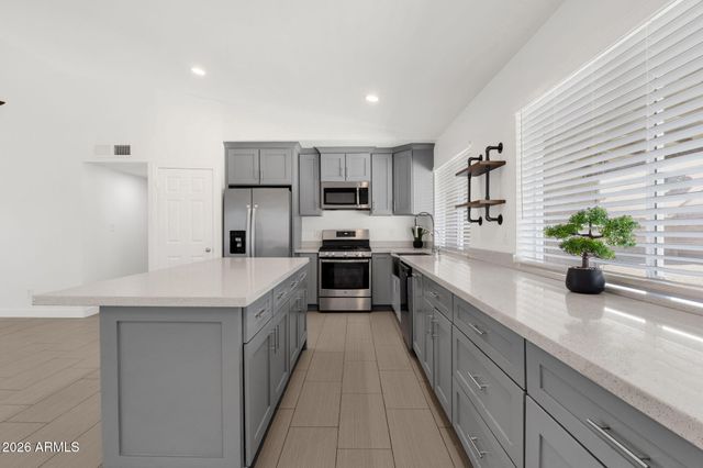 8837 W COOLIDGE Street, Phoenix, AZ 85037