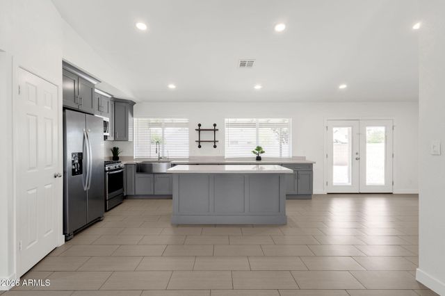 8837 W COOLIDGE Street, Phoenix, AZ 85037