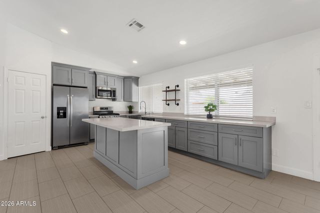 8837 W COOLIDGE Street, Phoenix, AZ 85037
