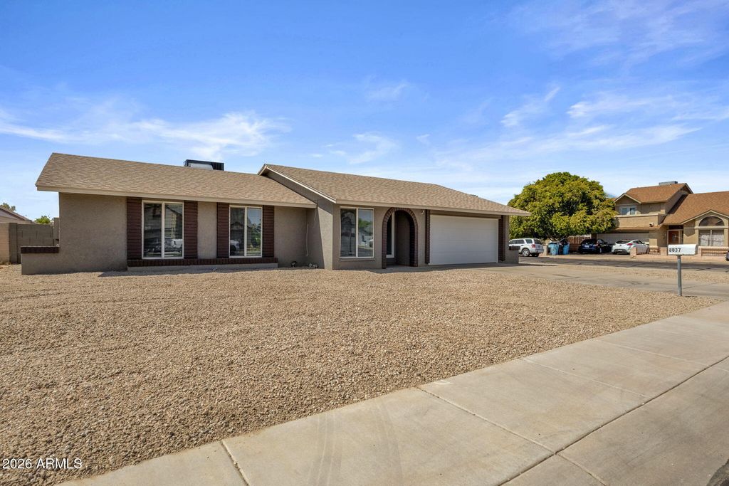 8837 W COOLIDGE Street, Phoenix, AZ 85037