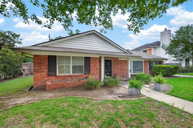 5643 Piping Rock Lane, Houston, TX 77056