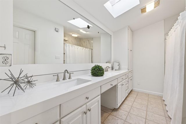 5643 Piping Rock Lane, Houston, TX 77056