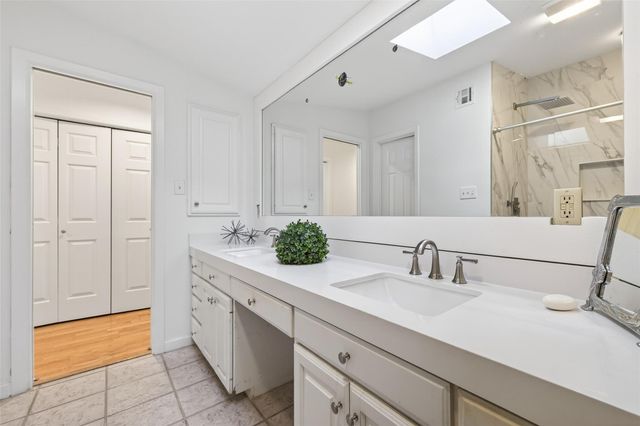 5643 Piping Rock Lane, Houston, TX 77056