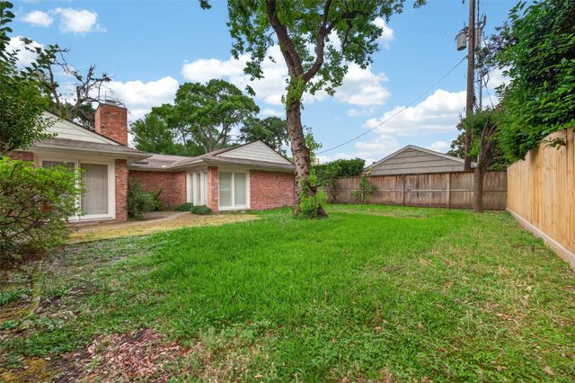 5643 Piping Rock Lane, Houston, TX 77056