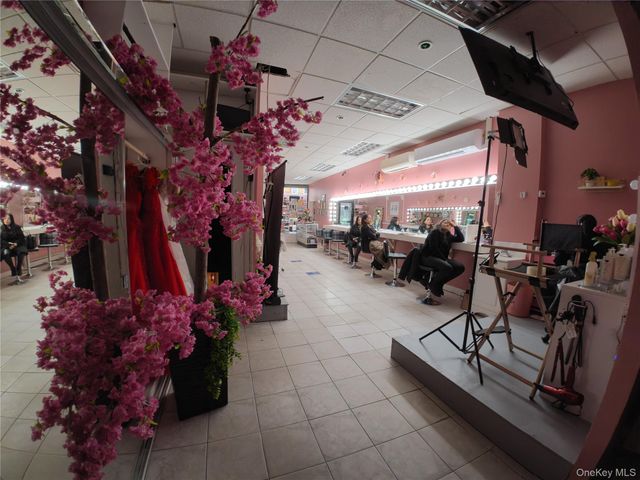 10428 Jamaica Avenue, Richmond Hill, NY 11418