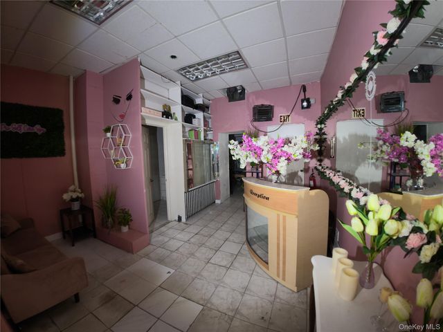 10428 Jamaica Avenue, Richmond Hill, NY 11418