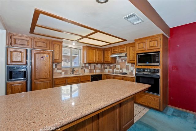 9850 Lombardy, Bloomington, CA 92316