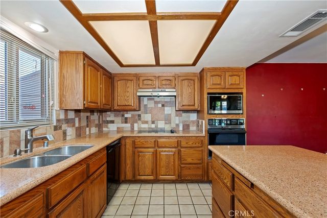 9850 Lombardy, Bloomington, CA 92316