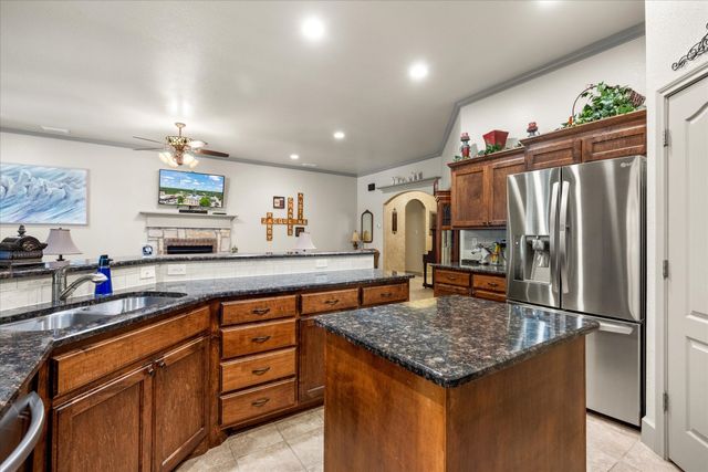 340 Canadian Lane, Burleson, TX 76028