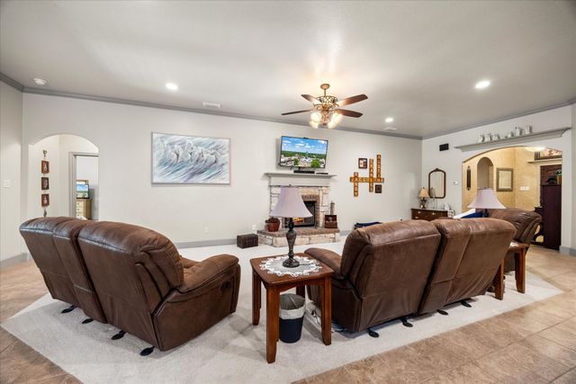 340 Canadian Lane, Burleson, TX 76028