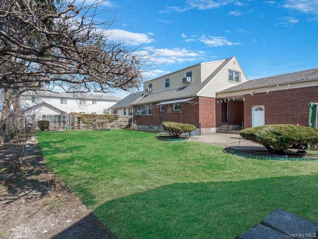 120-44 194th Street, Saint Albans, NY 11412