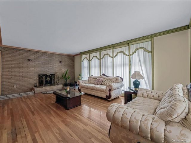 120-44 194th Street, Saint Albans, NY 11412