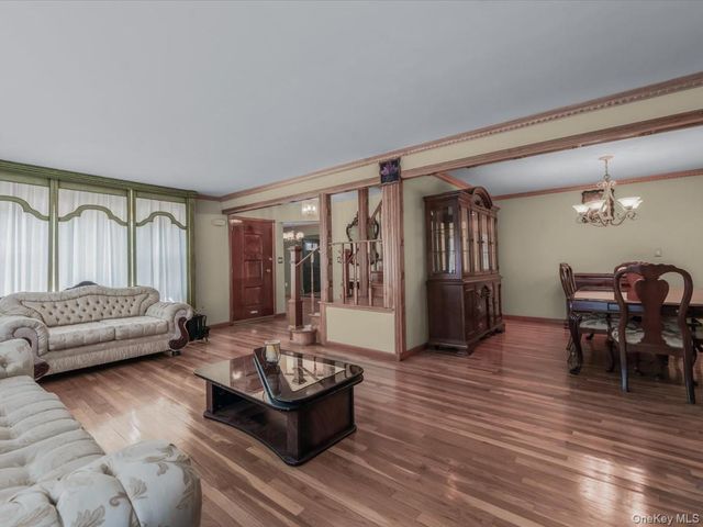 120-44 194th Street, Saint Albans, NY 11412