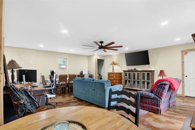 1 Chauna Way, Bruceville, TX 76630