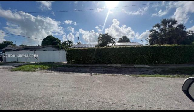 17201 NW 53rd Ave 1, Miami Gardens, FL 33055
