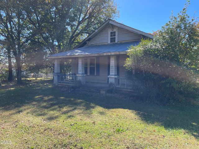 2039 Lower Hopedale Road, Burlington, NC 27217