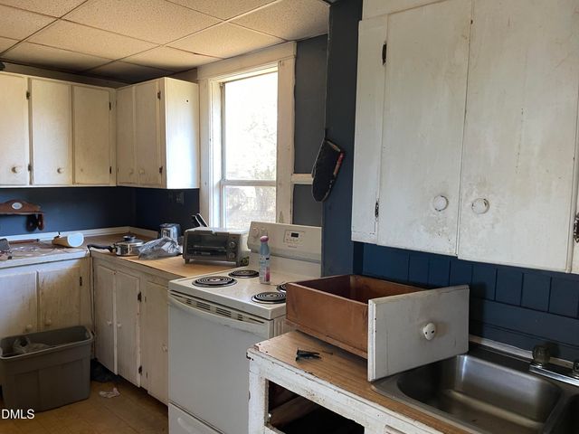 2039 Lower Hopedale Road, Burlington, NC 27217