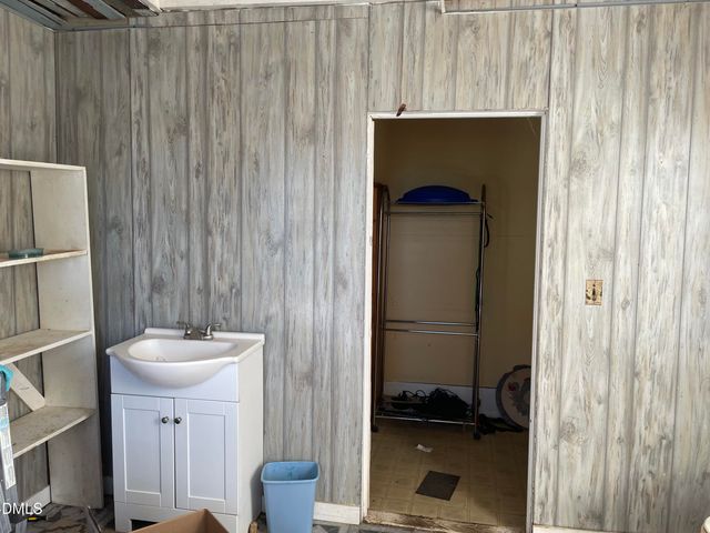 2039 Lower Hopedale Road, Burlington, NC 27217