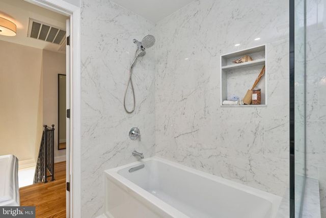 255 N BRYAN ST, Arlington, VA 22201