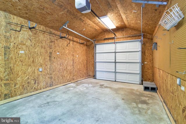255 N BRYAN ST, Arlington, VA 22201
