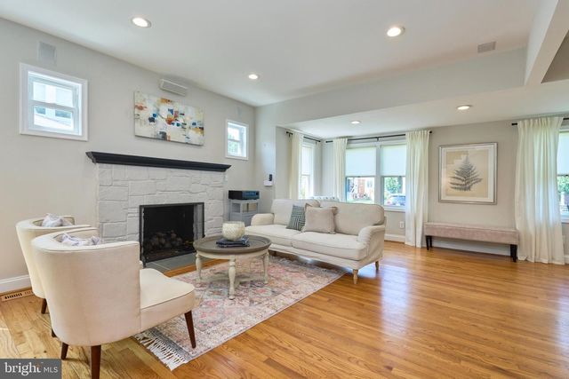 255 N BRYAN ST, Arlington, VA 22201