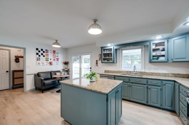 411 Sunnyside Ln, Columbia, TN 38401
