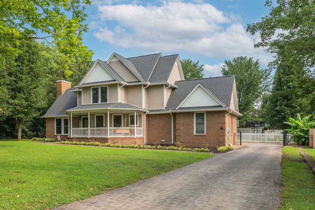 411 Sunnyside Ln, Columbia, TN 38401