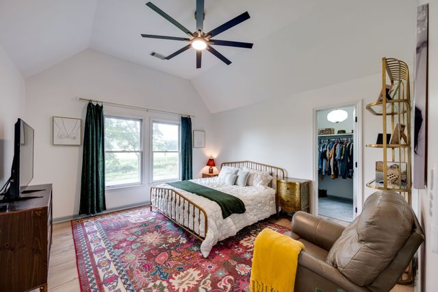 411 Sunnyside Ln, Columbia, TN 38401