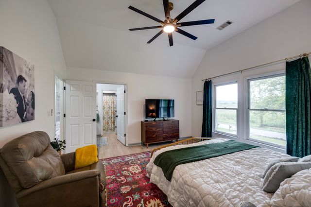 411 Sunnyside Ln, Columbia, TN 38401
