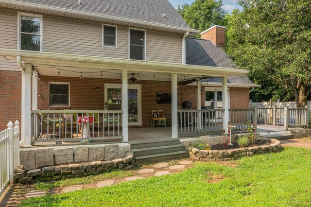411 Sunnyside Ln, Columbia, TN 38401