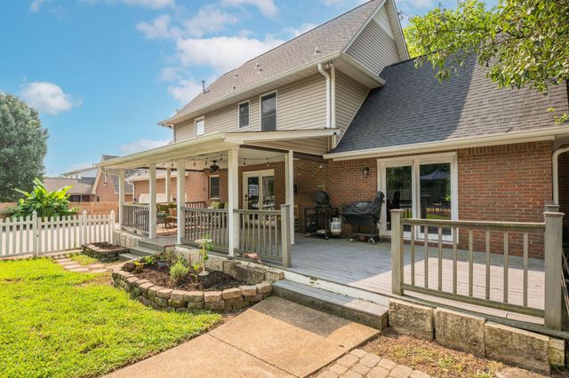 411 Sunnyside Ln, Columbia, TN 38401