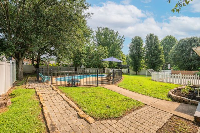 411 Sunnyside Ln, Columbia, TN 38401