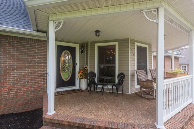411 Sunnyside Ln, Columbia, TN 38401