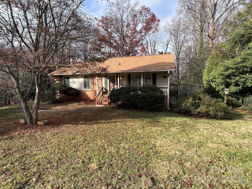 3816 Farrhill Drive, Charlotte, NC 28214