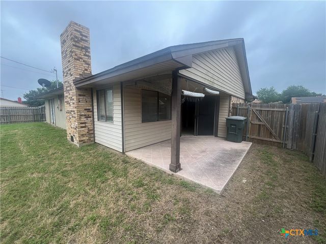 2402 Lago Trail, Killeen, TX 76543