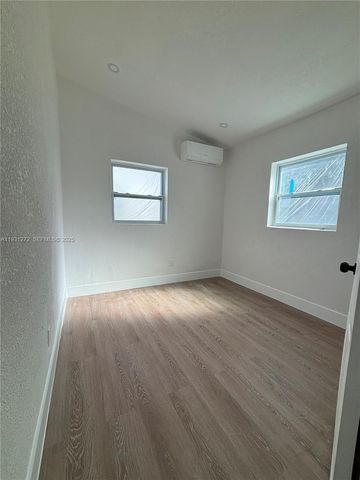 2838 NW 4th St, Pompano Beach, FL 33069