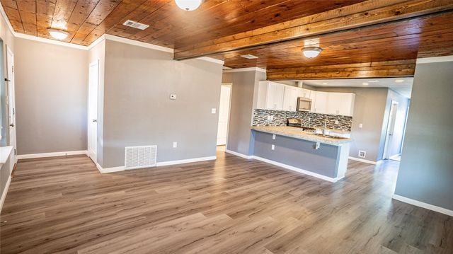 106 W Hoopes Ave, Pflugerville, TX 78660