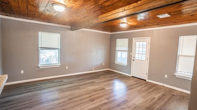 106 W Hoopes Ave, Pflugerville, TX 78660