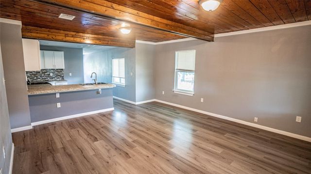 106 W Hoopes Ave, Pflugerville, TX 78660